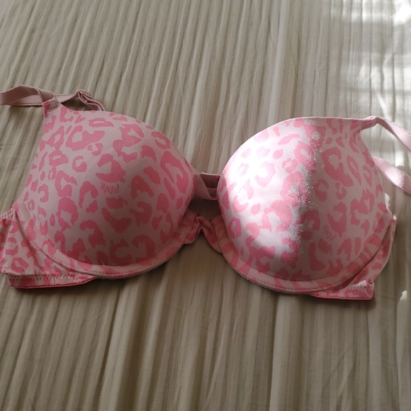 Bras - Picture 4 of 4